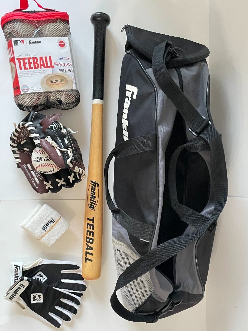 Teeball Set: Franklin Bat Bag, Wilson 9” Mit Baseball Glove, Softstrike Balls.